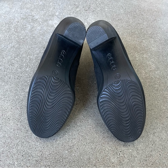 Ecco Suede Ankle Boots - Picture 4 of 5